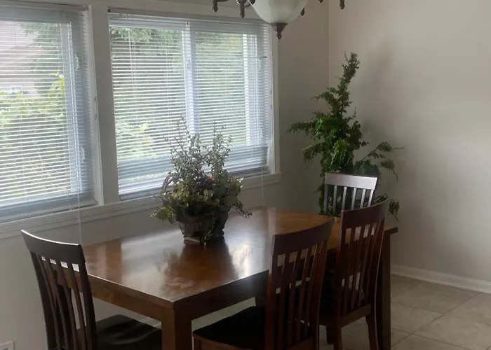 Cozy Near Six Flags And Base * Gurnee